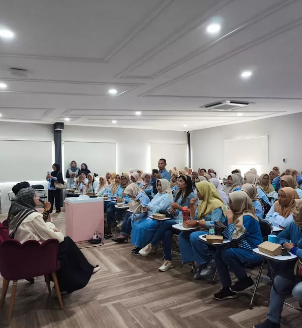 SR12 University Beserta Alamat Lengkapnya